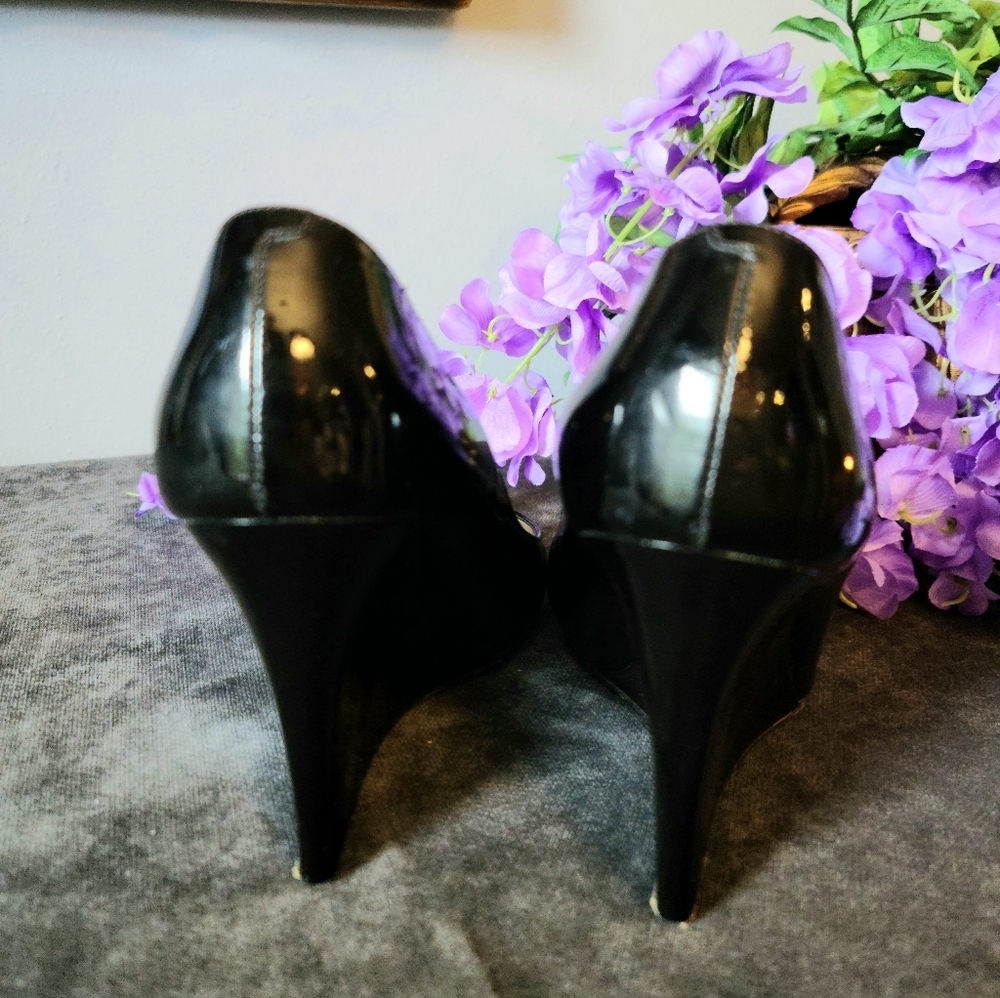 Jimmy Choo Black Patent Leather Wedge Heel Shoes Size 8.5 - Picture 3 of 7